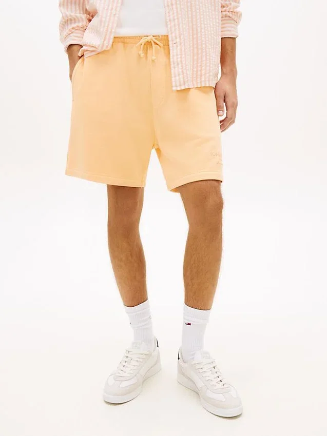 Pantalones cortos de playa teñidos en prenda de Tommy Jeans Pantalones cortos de playa teñidos en prenda de Tommy Jeans