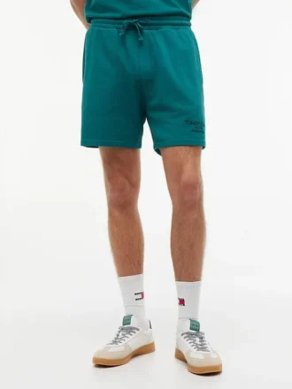 Pantalones cortos de playa teñidos en prenda de Tommy Jeans