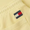 Pantalones cortos de playa teñidos en prenda de Tommy Jeans