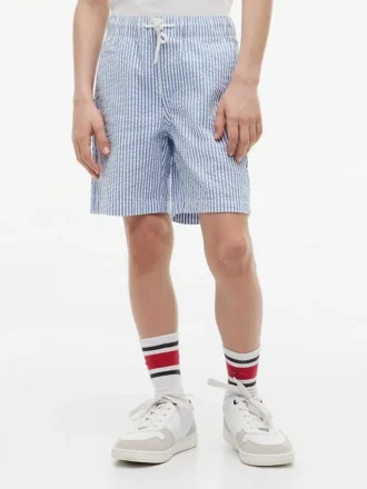 Pantalones cortos de seersucker a rayas para niño