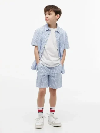 Pantalones cortos de seersucker a rayas para niño