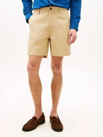 Pantalones cortos utilitarios de corte regular de 18 cm