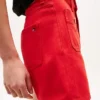 Pantalones cortos vaqueros con bolsillo y botón dorado Pantalones cortos vaqueros con bolsillo y botón dorado