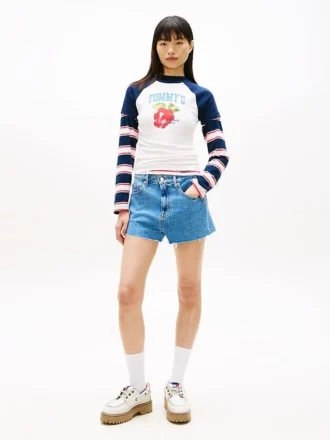 Pantalones cortos vaqueros con dobladillo sin rematar de Tommy Jeans