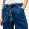 Pantalones cortos vaqueros de talle alto con cinturón Pantalones cortos vaqueros de talle alto con cinturón