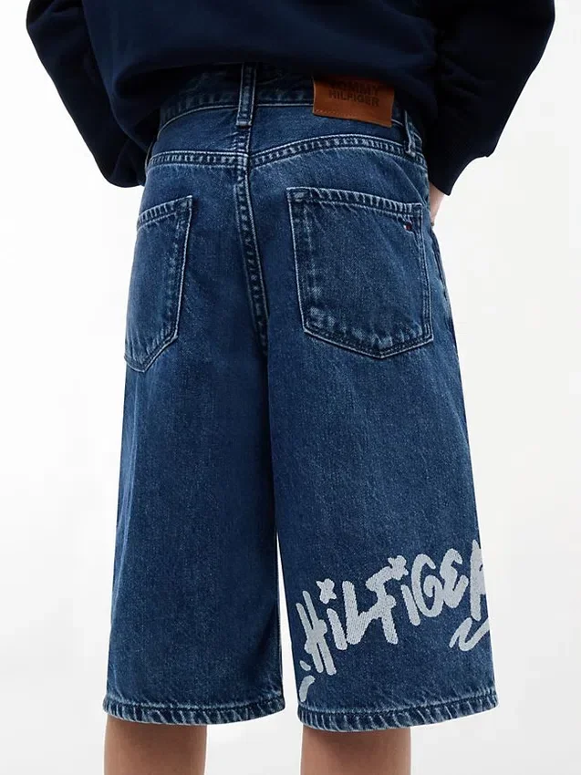Pantalones cortos vaqueros holgados con estampado de grafitis para niño Pantalones cortos vaqueros holgados con estampado de grafitis para niño
