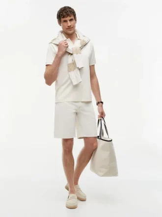 Pantalones cortos vaqueros teñidos en prenda de corte regular
