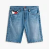 Pantalones cortos vaqueros Tommy Jeans con bolsillo con el logotipo Pantalones cortos vaqueros Tommy Jeans con bolsillo con el logotipo