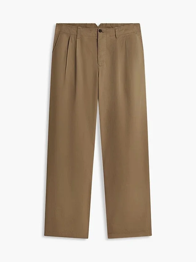 Pantalones holgados con pliegues y tacto de papel Pantalones holgados con pliegues y tacto de papel