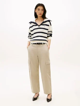 Pantalones utilitarios ligeros de corte acampanado