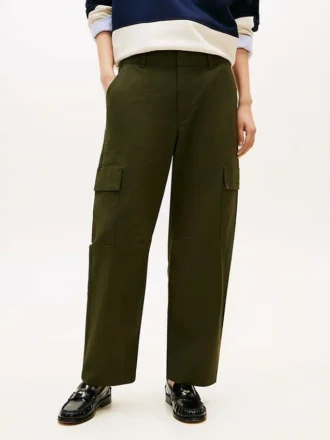 Pantalones utilitarios ligeros de corte acampanado
