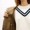 Parka corta con capucha resistente al agua Parka corta con capucha resistente al agua