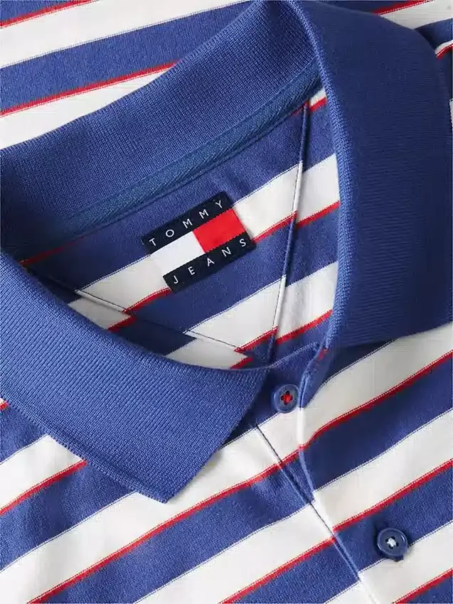 Polo a rayas de corte regular de Tommy Jeans Polo a rayas de corte regular de Tommy Jeans