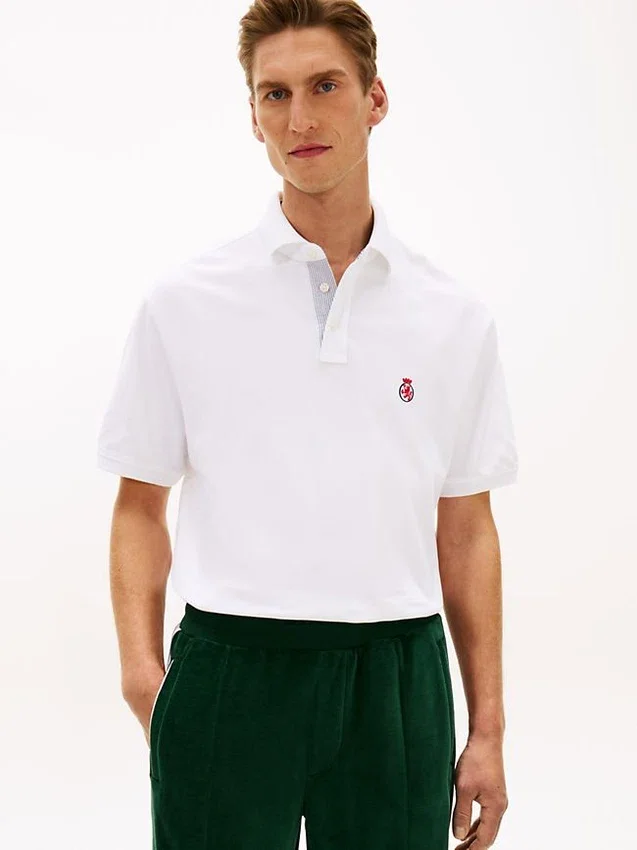 Polo con logotipo del escudo del archivo, corte clásico Polo con logotipo del escudo del archivo, corte clásico