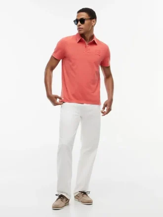 Polo Crest teñido en prenda, corte regular