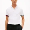 Polo de algodón liso de corte entallado