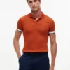 Polo de algodón liso de corte entallado