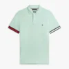 Polo de algodón liso de corte entallado