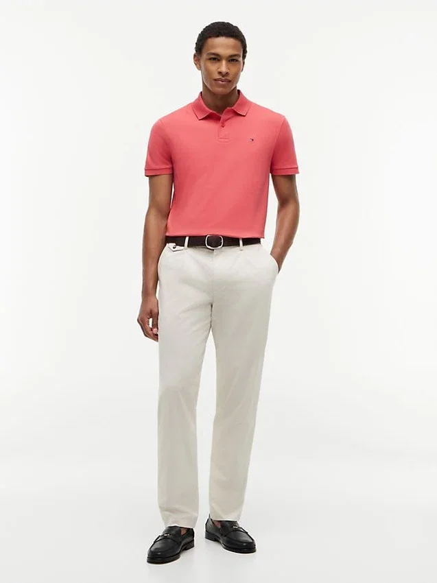 Polo de algodón liso de corte regular Polo de algodón liso de corte regular