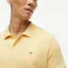 Polo de algodón liso de corte regular Polo de algodón liso de corte regular
