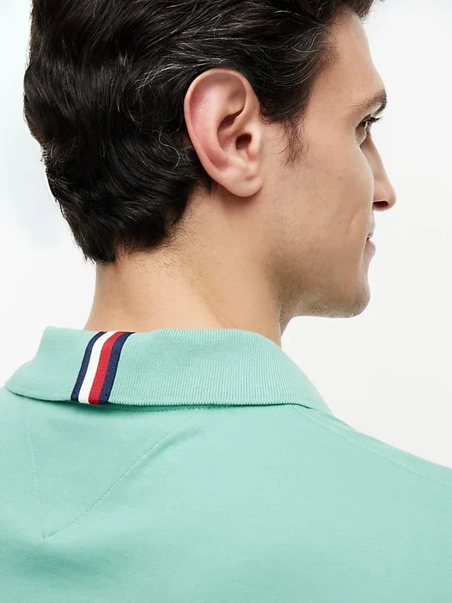 Polo de algodón liso de corte regular Polo de algodón liso de corte regular
