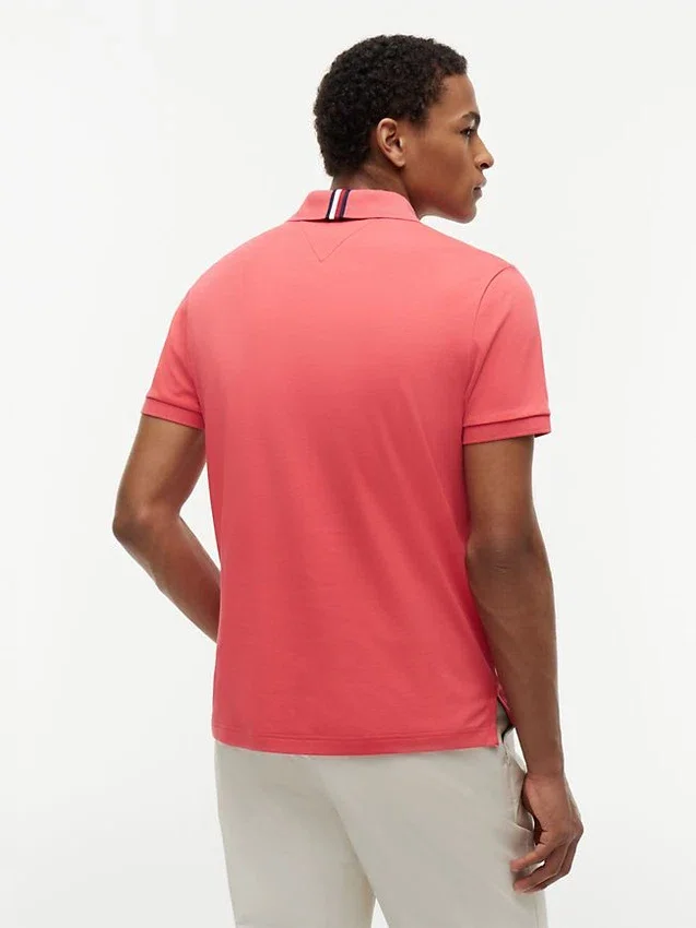 Polo de algodón liso de corte regular Polo de algodón liso de corte regular