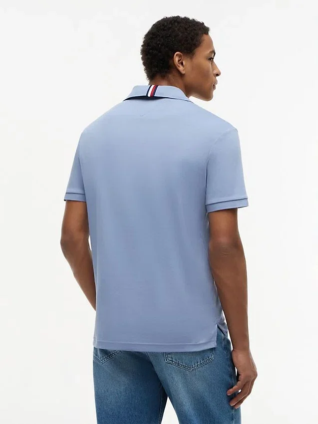 Polo de algodón liso de corte regular Polo de algodón liso de corte regular