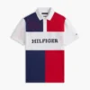Polo de corte regular con bloques de color