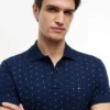 Polo de corte regular con estampado de anclas