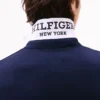 Polo de corte regular con logotipo bajo el cuello