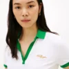 Polo de corte regular con logotipo bordado
