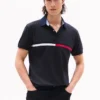 Polo de corte regular con rayas bordadas