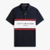 Polo de corte regular con rayas y logotipo de Tommy Polo de corte regular con rayas y logotipo de Tommy