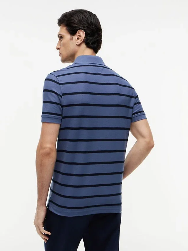 Polo de corte regular con rayas y tejido transpirable Polo de corte regular con rayas y tejido transpirable