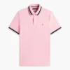 Polo de corte regular con ribetes y tejido transpirable