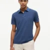 Polo de corte regular teñido en prenda