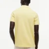 Polo de corte regular teñido en prenda