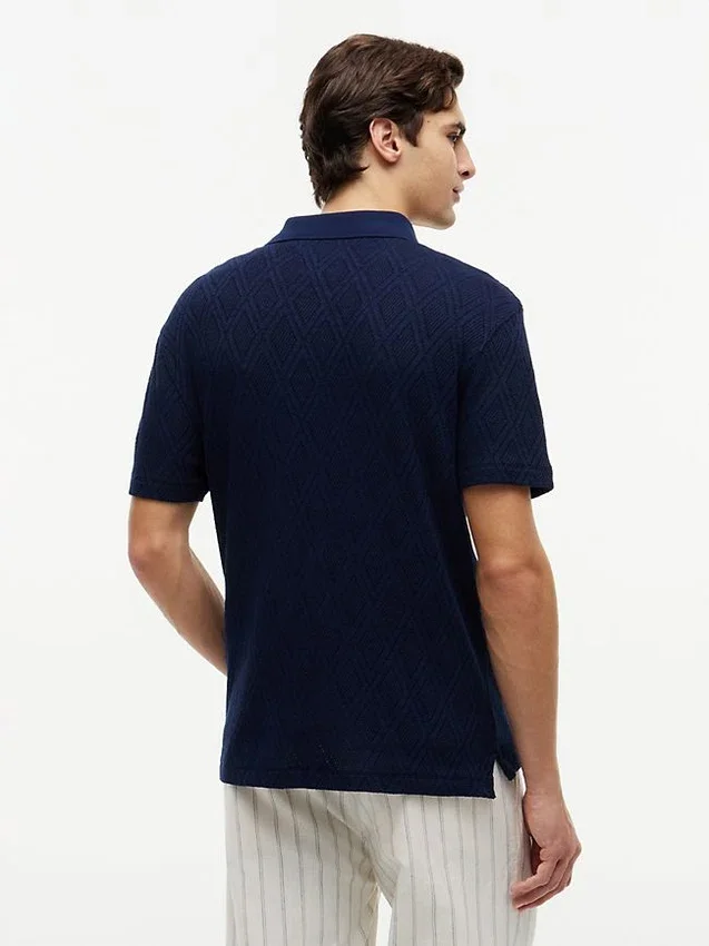 Polo de jacquard texturado de corte clásico Polo de jacquard texturado de corte clásico