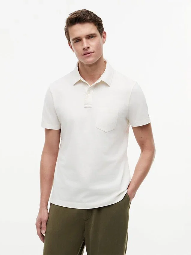 Polo de jersey con bolsillo y corte regular Polo de jersey con bolsillo y corte regular