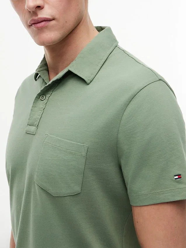 Polo de jersey con bolsillo y corte regular Polo de jersey con bolsillo y corte regular