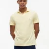 Polo de Oxford texturizado con acabado slub de corte regular Polo de Oxford texturizado con acabado slub de corte regular