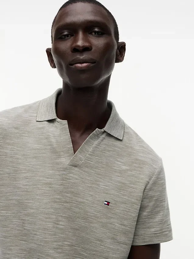 Polo de Oxford texturizado con acabado slub de corte regular Polo de Oxford texturizado con acabado slub de corte regular
