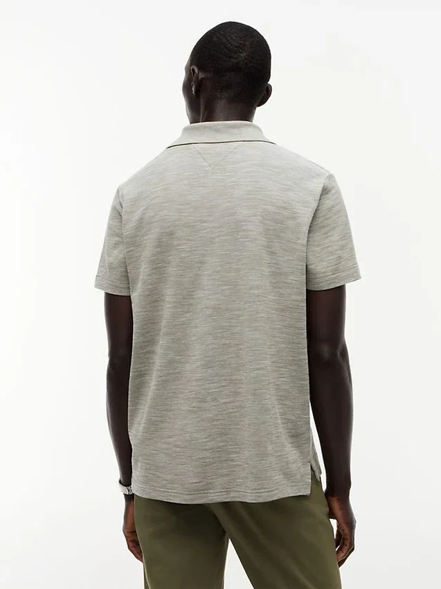 Polo de Oxford texturizado con acabado slub de corte regular Polo de Oxford texturizado con acabado slub de corte regular