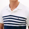 Polo de piqué con bloques de color y corte regular