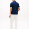 Polo de piqué con estampado de banderas en todo el cuerpo y corte regular Polo de piqué con estampado de banderas en todo el cuerpo y corte regular