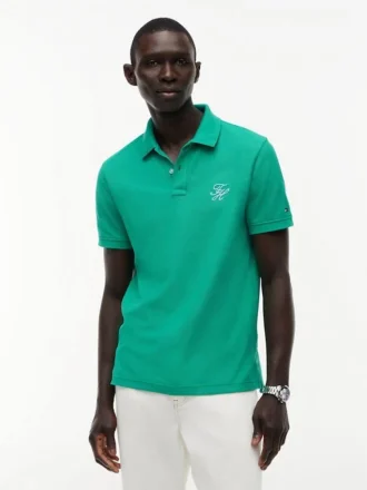 Polo de piqué con monograma en letra cursiva y corte regular