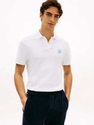Polo de piqué con monograma en letra cursiva y corte regular