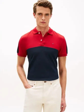 Polo de piqué con rayas en bloques de color y corte regular
