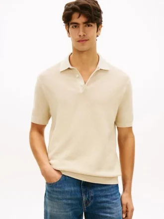 Polo de punto con textura de gofre y manga corta