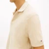 Polo de punto con textura de gofre y manga corta